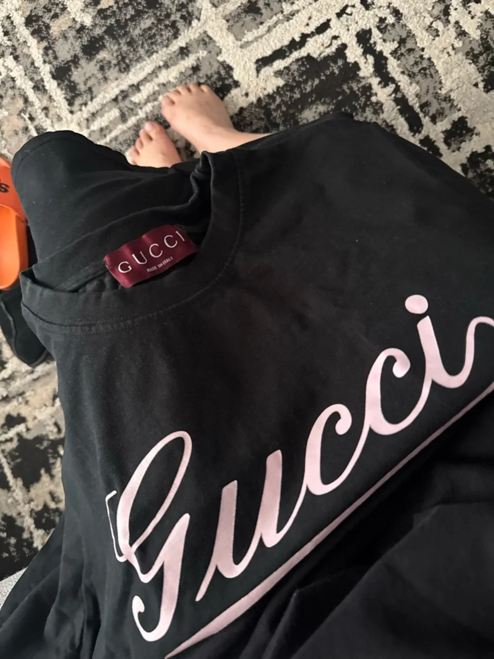 Gucci Black Tee with White Care Label - Picture 3 of 3